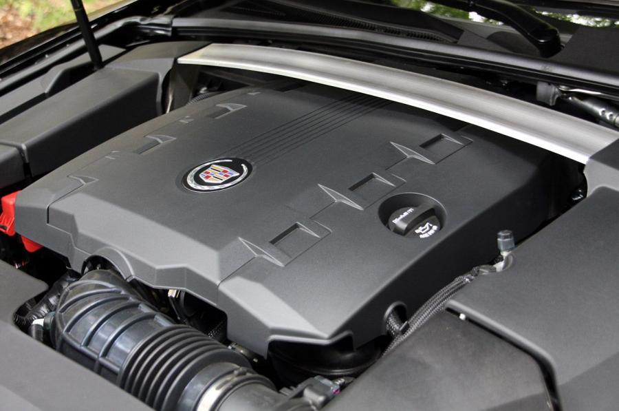  Cadillac CTS Coupe 2011 года  (фото 89 из 128)